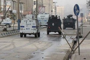 Lice ve Hani'de 13 k&ouml;yde sokağa &ccedil;ıkma yasağı ilan edildi