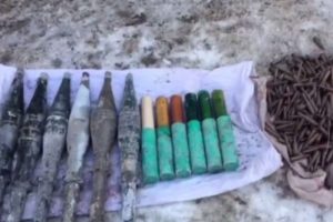 Hakkari'de &ccedil;ok sayıda silah ve m&uuml;himmat ele ge&ccedil;irildi