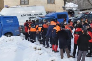 Bursa İneg&ouml;l'de 4 g&uuml;n &ouml;nce kaybolan engelliyi 100 kişilik ekip arıyor