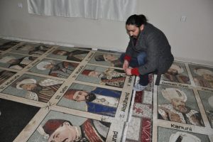 1,5 milyon taşla padişahların mozaik tablosunu yaptı 