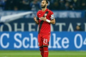 &Ouml;mer Toprak'tan ayrılık sinyali