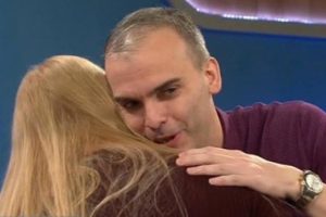 Yıllardır aradığı babasının cinsiyet değiştirdiğini &ouml;ğrendi