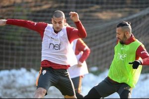 Yasin &Ouml;ztekin takımla antrenmana &ccedil;ıktı
