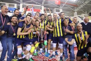 Halkbank'ı 3 - 1 yenen Fenerbahçe şampiyon oldu 