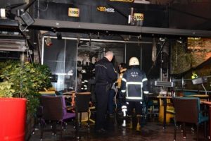 Kafe-bar yangında kullanılmaz hale geldi