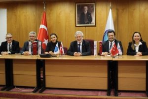 Bursa'da gen&ccedil;leri iş hayatına hazırlayan &ouml;rnek işbirliği