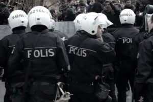 PKK yandaşları sokaktan temizlendi