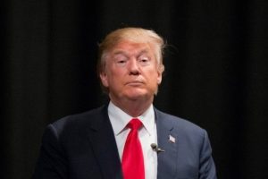 &Uuml;nl&uuml; isimler Trump'ın başkanlık kutlamalarına katılmayı reddetti