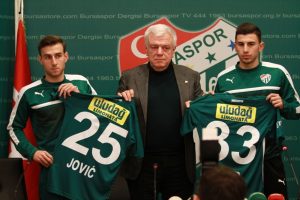 Bursaspor'da Boban Jovic ve Onur Atasayar imzayı attı
