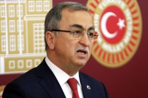 "CHP yeni anayasa s&uuml;recini provokasyonlarla engellemek istiyor"