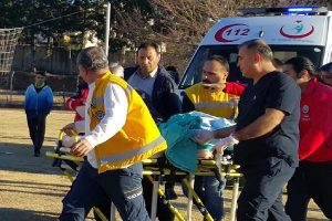 3 yaşındaki &ccedil;ocuğun &uuml;zerine kaynar s&uuml;t d&ouml;k&uuml;ld&uuml;