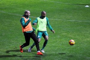 Bursaspor'un yeni transferleri Onur ve Jovic ilk antrenmanlarına &ccedil;ıktı