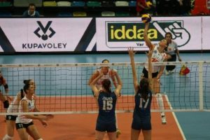 Kupa Voley'de Eczacıbaşı VitrA yarı finale &ccedil;ıktı