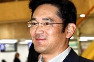 Samsung'un Başkan Yardımcısı Jay Lee i&ccedil;in tutuklama kararı