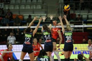 Fenerbah&ccedil;e Kupa Voley'de finale y&uuml;kseldi