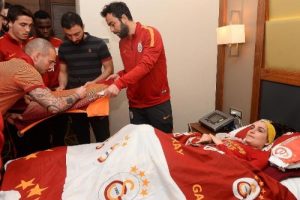 Galatasaray'a s&uuml;rpriz ziyaret&ccedil;i