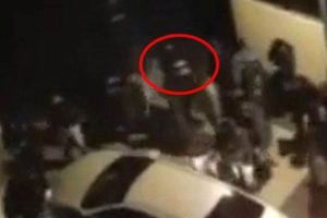Reina saldırganı yakalanınca polisler birbirine sarıldı