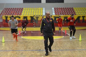 G&ouml;ztepe'de Adnan &Ouml;zt&uuml;rk d&ouml;nemi