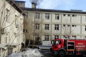 Hastanenin ek binasında 'duman' tahliyesi