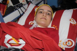 Takımının ma&ccedil;ını 15 dakika da olsa canlı izledi