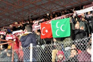 Seramoniye şehit &ccedil;ocuklarıyla &ccedil;ıktılar