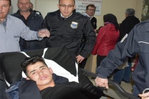 Vahşet! Defalarca bı&ccedil;aklayıp boğazını kesti
