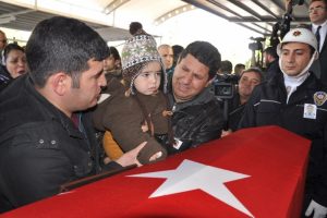 İzmir şehidini ebediyete uğurladı