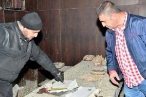 Satın aldığı dairedeki kasadan 5 tabanca &ccedil;ıktı