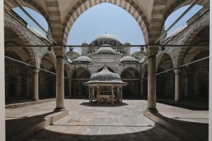Bursa'da 'G&ouml;k, Kubbe/Boşluk Mimar Sinan' sergisi sanatseverle buluştu