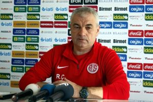 "Sezonu ilk 10 i&ccedil;erisinde bitirmek istiyoruz"