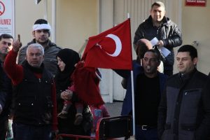DEAŞ zanlılarına vatandaş tepki g&ouml;sterdi