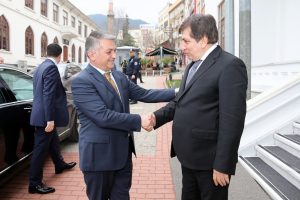 Bursa Valisi İzzettin K&uuml;&ccedil;&uuml;k'e Balıkesir'den ziyaret