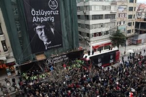 Hrant Dink &ouml;l&uuml;m&uuml;n&uuml;n 10. yılında anıldı