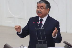 M&uuml;fredat eleştirilerini Milli Eğitim Bakanı cevapladı