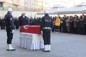 Şehit polis g&ouml;zyaşlarıyla uğurlandı