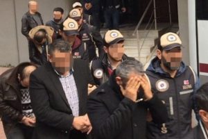 G&ouml;&ccedil;men ka&ccedil;ak&ccedil;ılığı şebekesine b&uuml;y&uuml;k darbe