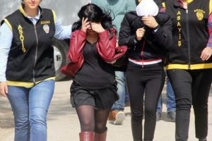 &Uuml;niversitelilerin 'swinger' davasında fantezili savunma