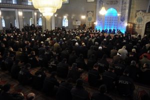 Bursa'da şehitler i&ccedil;in mevlit okutuldu