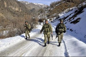 &Ccedil;ukurca'da PKK'nın kış &uuml;slenmesine darbe