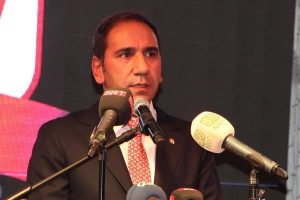 Sivasspor Başkanı Otyakmaz: Kumpas kuranlarla y&uuml;zleşeceğiz