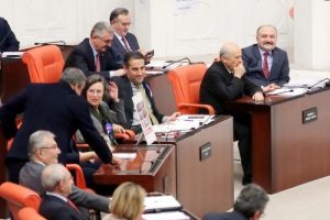 16'ncı madde 342 oyla kabul edildi