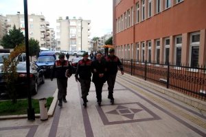 12 yıldır aranan cinayet zanlısı banyoda basıldı