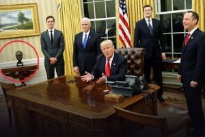 Trump'ın ilk işi bu değişikliği yapmak oldu!