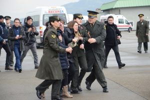 Kız kardeşin y&uuml;rek burkan feryatları!
