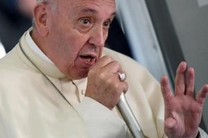 Bir Trump a&ccedil;ıklaması da Papa'dan