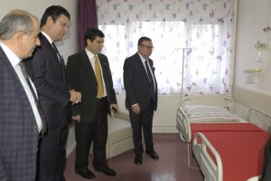 Bursa'da har&ccedil;lıklarıyla &ccedil;ocuk kliniğini donattılar