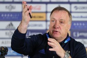 Advocaat darbeyi son 15 dakikada vuracak