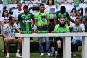 Chapecoense trajik kaza sonrası ilk kez sahaya &ccedil;ıktı