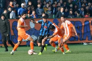 Karacabey Birlikspor ezip ge&ccedil;ti!