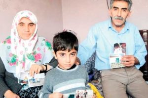 7 kardeşi &ouml;len Ejder &Ouml;zkan'dan kadere &ccedil;alım attı!